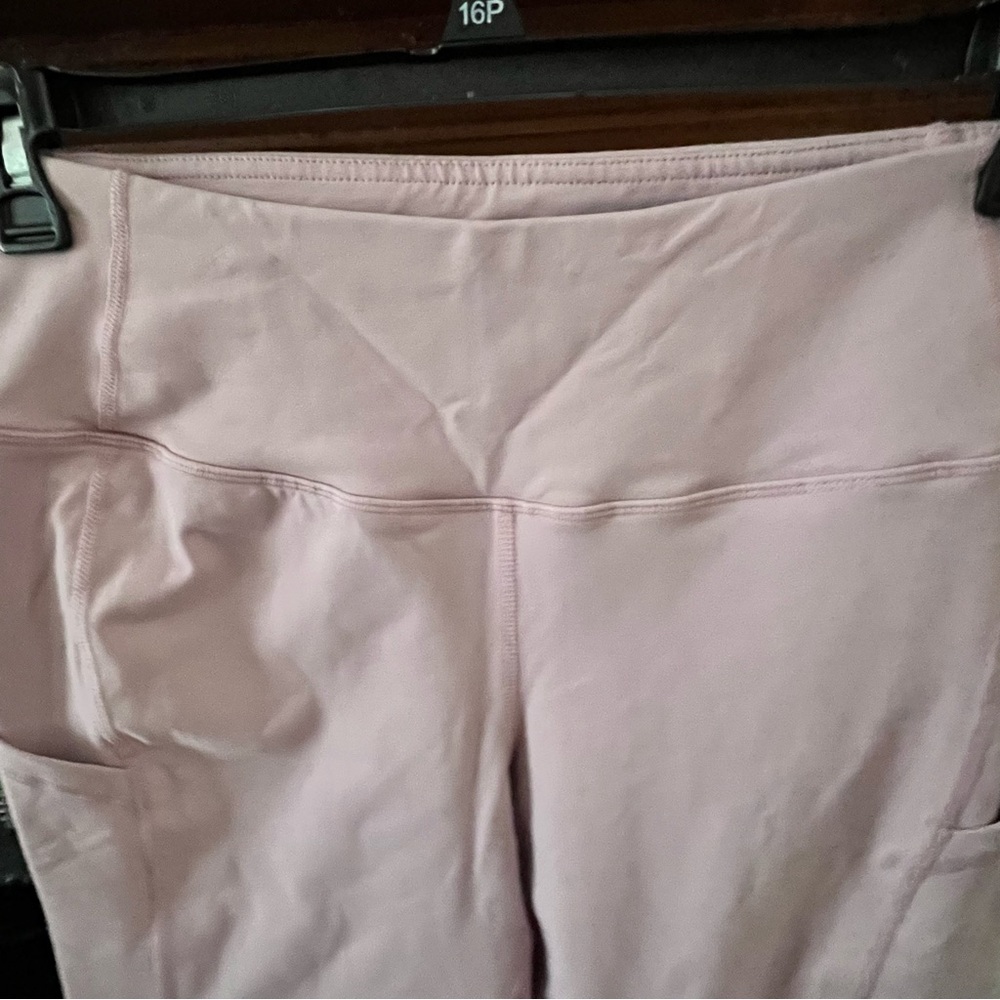 Torrid Active Lilac Capri Leggings Exercise Pants Size 1X - Picture 6 of 7